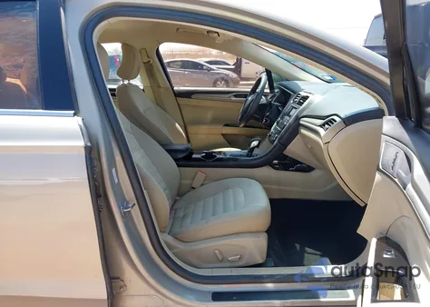 2015 Ford Fusion Se z USA, uszkodzony, nr VIN 3FA6P0H72FR236137